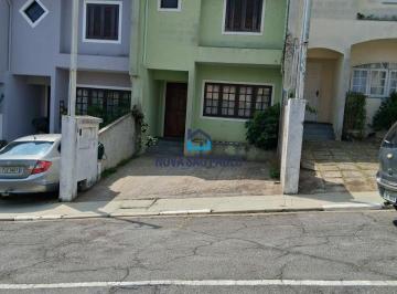 Casa · 150m² · 3 Quartos · 2 Vagas · Casa à venda em condomínio fechado.