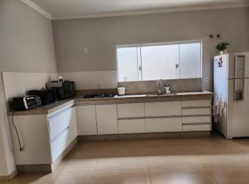 f37b8adb372d47b9bd3107875ddb07fb13b0cc3f · Casa com 3 dormitórios à venda, 192 m² por R$ 790.000,00 - Jardim Pagani - Bauru/SP