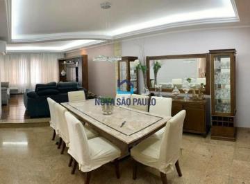 Casa · 340m² · 4 Quartos · 5 Vagas · Sobrado reformado, 4 Dormitórios, Bosque da Saúde