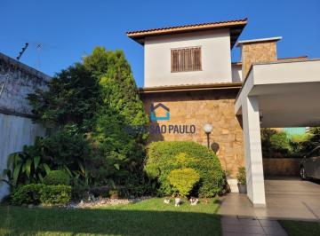 Casa · 320m² · 4 Quartos · 4 Vagas · Sobrado com jardim, 4 dormitórios e área de lazer