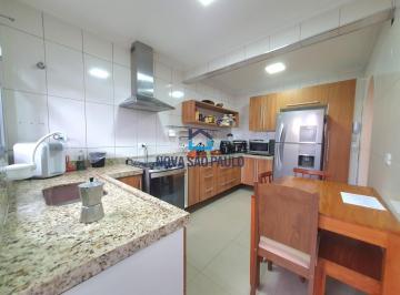 Casa · 80m² · 3 Quartos · 2 Vagas · Sobrado em condomínio fechado, 3 dormitórios sendo 1 suíte, 2 vagas e depósito p