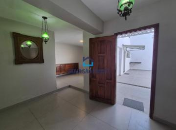 Casa · 147m² · 2 Quartos · 4 Vagas · Sobrado à venda 200m² 2 quartos, 2 banheiros e 4 vagas de garagem.