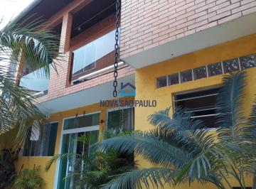 Casa · 240m² · 3 Quartos · 3 Vagas · Próximo a Av. Miguél Estéfano.