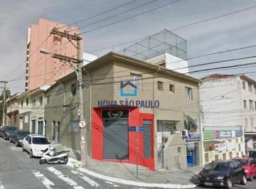 Comercial · 240m² · Prédio comercial à na Vila Gumercindo.