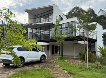 a38d0c8e5511e9862521a43cb190e5720345f2ff · Casa com 5 dormitórios à venda, 483 m² por R$ 1.350.000 - Chácaras Passos Del Rey - Juiz de Fora/MG