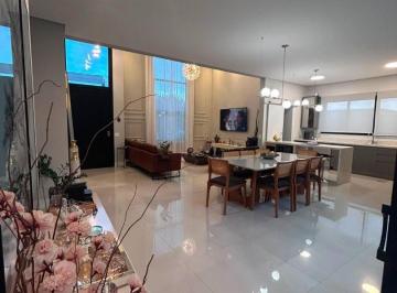 Casa · 225m² · 3 Quartos · 4 Vagas · Casa de Condomínio para venda em Condomínio Maria José de 225.00m² com 3 Quartos, 3 Suites e 4 Garag