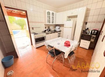 Casa · 282m² · 3 Quartos · 3 Vagas · Sobrado para alugar em Parque Fehr de 282.00m² com 3 Quartos e 3 Garagens