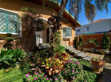 Casa · 264m² · 3 Quartos · 6 Vagas · Casa para venda em Centro de 264.00m² com 3 Quartos, 1 Suite e 6 Garagens