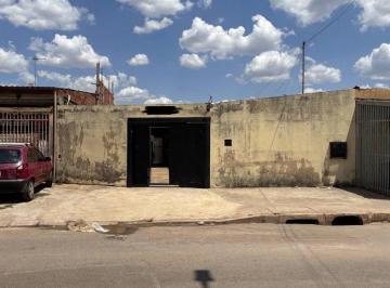 Casa de 3 quartos, Ceilândia · Lote comercial 200m² com 2 Casas - Cond. Pinheiros (Sol Nascente)
