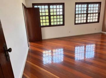 Apartamento de 3 quartos, Macaé · Sobrado com 3 Qts, sendo 1 suíte, armários planejados, Centro - Macaé - RJ