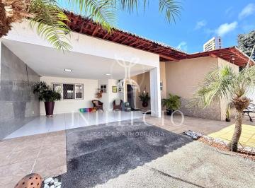 Casa · 188m² · 3 Quartos · 3 Vagas · Vendo casa ampla Barro Vermelho