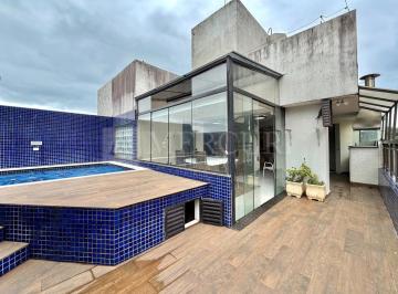 Apartamento · 196m² · 4 Quartos · Cobertura à venda em Pitangueiras, Guarujá, com 4 quartos, Piscina e Churrasqueira.