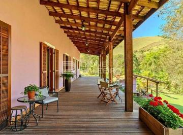 Casa · 3000m² · 3 Quartos · 4 Vagas · Propriedade com Rio, Cachoeira e 3.000 m² em Sapucaí-Mirim