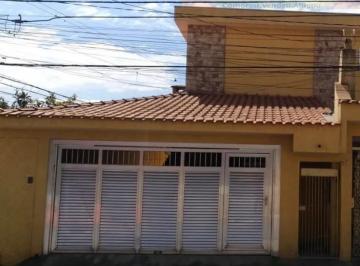 Casa · 332m² · 3 Quartos · 4 Vagas · Casa de Esquina com Salão Comercial na Vila Portuguesa