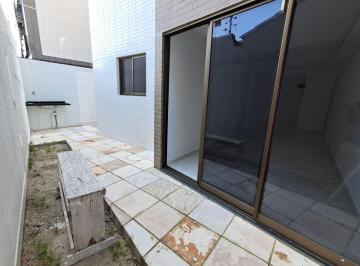 Apartamento de 2 quartos, Cabedelo · Apto térreo a poucos metros da praia.