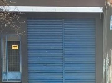 Comercial · 200m² · 1 Vaga · Ótimo imóvel Comercial na Av. Luiz do Patrocínio Fernandes em Votorantim.