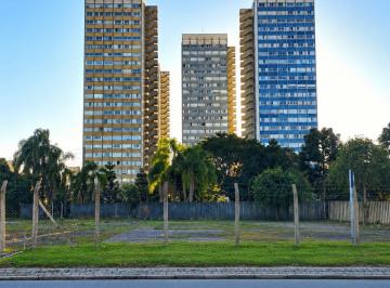 Apartamento de 2 quartos, Curitiba · Apartamento Retrofit no Edifício Copérnico.