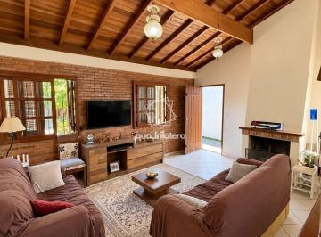 Casa · 89m² · 2 Quartos · 1 Vaga · Casa Aconchegante com Lareira, Churrasqueira e Terreno de 340 m²