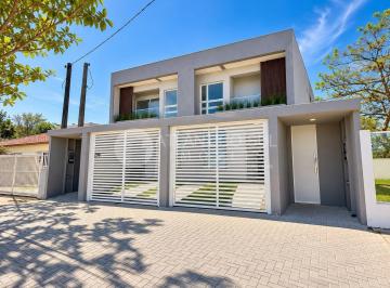 Casa · 143m² · 3 Quartos · 1 Vaga · SOBRADO 300m DO MAR, 3 SUÍTES, PISCINA, PRAIA DE LESTE, PONTAL DO PARANA - PR