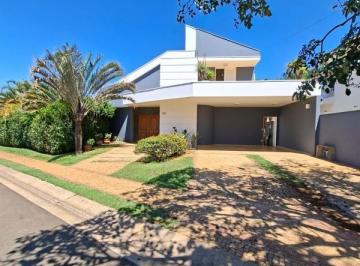 Casa · 250m² · 4 Quartos · 4 Vagas · Casa para alugar em Swiss Park de 250.00m² com 4 Quartos, 1 Suite e 4 Garagens