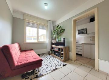 Apartamento · 30m² · 1 Quarto · Excelente apartamento de 01 dormitório, reformado e semi-mobiliado no bairro Santo Antônio