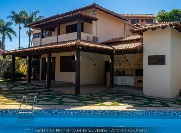 Casa de 5 quartos, Brasília · Oportunidade Exclusiva na QI 10 do Lago Norte: Charme Colonial e Espaço Incomparável