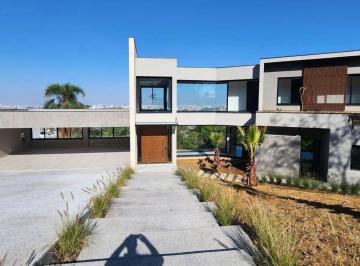 Casa de 4 quartos, · CASA À VENDA E PARA LOCAÇÃO NO TAMBORÉ 1 | 4 SUÍTES E MATA