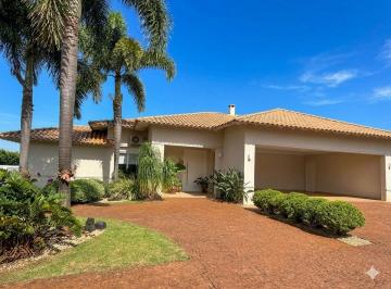 Casa de 3 quartos, Jaguariúna · Viva o auge do conforto e da sofisticação no Condomínio Vitória Residence, em Jaguariúna – SP.