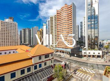 1 · Sofisticação e Espaço no Batel: Apartamento de 231 m² em Frente à Praça do Japão
