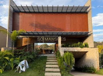 Casa · 550m² · 4 Quartos · 8 Vagas · Casa à Venda no Alphaville Vespasiano — 550m², 4 Suítes, Piscina, Vista para Área Verde e 8 Vagas.