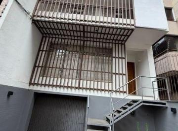 Casa · 600m² · 5 Quartos · 3 Vagas · Sobrado / Prédio no bairro Independência com 600m²