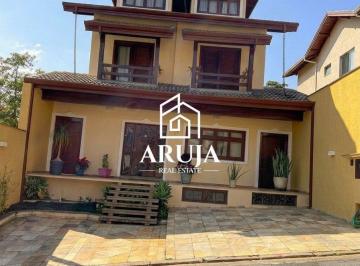 Casa · 315m² · 5 Quartos · Casa à venda - em Arujazinho IV