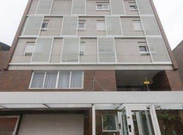 Apartamento · 33m² · 1 Quarto · 1 Vaga · Apartamento de um quarto e uma vaga de garagem no bairro Santana em Porto Alegre