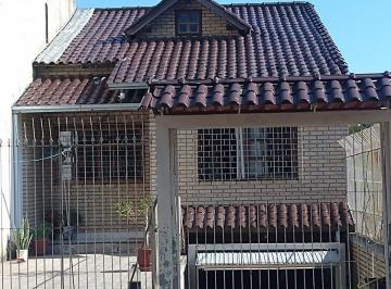 Casa · 180m² · 2 Quartos · 3 Vagas · Casa com 2 dormitórios na Santa Cecília em Viamão.
