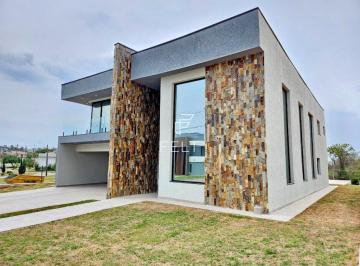 Casa · 568m² · 5 Quartos · Imoveis - nas Colinas de Inhandjara