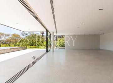 1 · Casa Nova e Pronta na Cidade Jardim – Living Integrado ao jardim com piscina e 5 suítes.