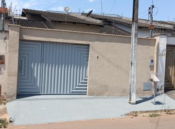 Vende-se linda casa, com ambientes aconchegantes, ótimo espaço e excelente local · Casa no jardim paraíso