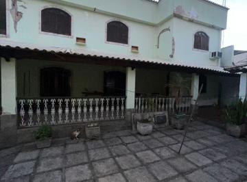 Casa de 4 quartos, São Gonçalo · Vendo Casarão, 4qts, 2 suítes, garagem p/9 carros