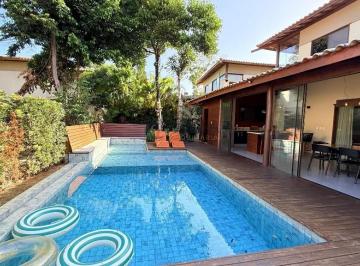 Foto 02 · Casa a venda em Praia do Forte | 4 suítes | Mobiliada | Piscina Privativa | Condomínio Alto da Const