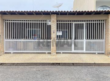 Casa · 121m² · 3 Quartos · 2 Vagas · Casa à venda na QE 46, Conjunto N, Guará II | 3 quartos, 1 suíte | 128 m2 | 2 vagas
