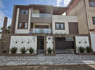 Casa · 234m² · 5 Quartos · 2 Vagas · CASA TRIPLEX COM EXCELENTE POTENCIAL DE RENDA E POSSIBILIDADE DE ATÉ 3 UNIDADES INDEPENDENTES
