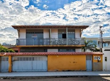 Casa · 256m² · 8 Quartos · 2 Vagas · CASA DUPLEX COM 300 m² DE ÁREA CONSTRUÍDA E EXCELENTE POTENCIAL DE RENDA