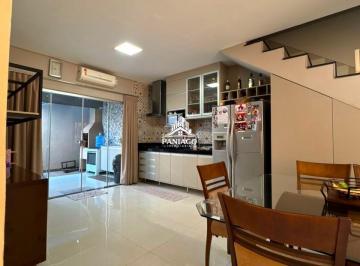 Casa · 3 Quartos · 2 Vagas · Sobrado de Alto Padrão com 3 Quartos, Piscina e Espaço Gourmet
