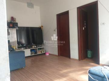 Casa · 150m² · 5 Quartos · 2 Vagas · Sobrado Frontal em São Miguel com 138m² de Terreno, 2 Casas Individuais e 2 Vagas