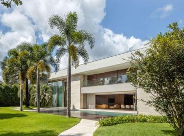 Casa · 1514m² · 5 Quartos · 8 Vagas · Seis metros e meio de pé-direito. Sem precisar ficar na ponta dos pés.
