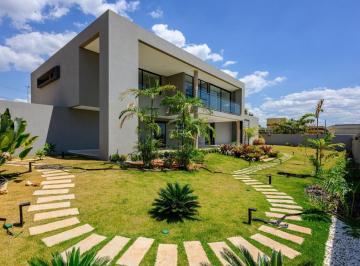 Casa · 522m² · 5 Quartos · 4 Vagas · Nova em folha. E no Jardim Botânico, isso diz muita coisa.