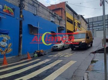 Casa · 200m² · 2 Quartos · SOBRADO COM SALÃO COMERCIAL EM GUARULHOS