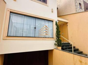 689484f79b86128d7aa20f9c0cf1eee7f604a49a · Vende sobrado na Vila Rosália, com 2 dormitórios com 2 suítes e 2 closets, passos do Lago dos Patos,
