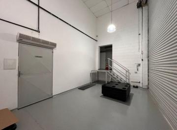Entrada · Galpão para alugar, 556 m² por R$ 27.000,00/mês - Jardim Santo Antônio - Santo André/SP