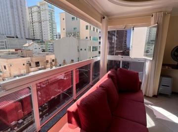 Apartamento · 69m² · 2 Quartos · 1 Vaga · Edifício Veleiros - Apartamento Padrão, 1 suíte e 1 dormitório, e 1 vaga de garagem. Meia Praia em I